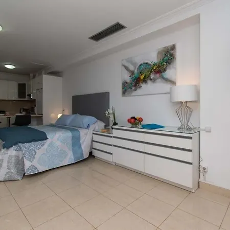 Club Atlantis 141 - *